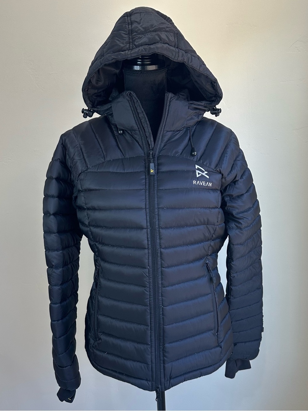 Ravean Women's C6 Heat Hooded Puffer Jacket - Black Size Small